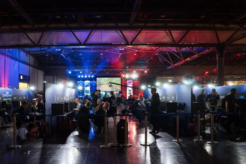 a photo of an in-person esports event to represent esorts affiliate programs